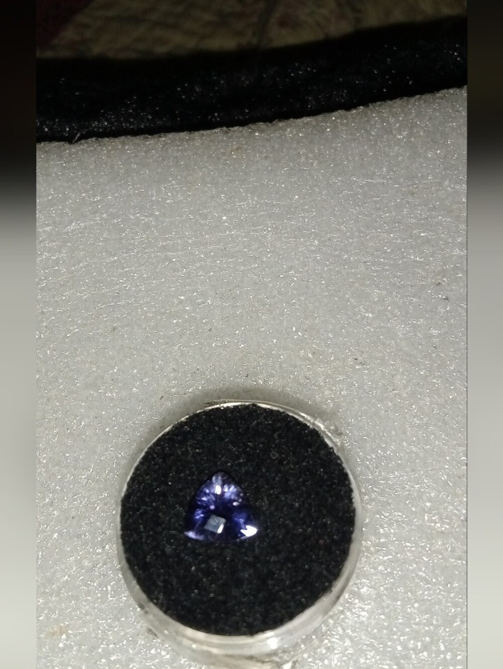 SALE!!! WAS $600 Beautiful Deep Color Natural 2.0ct Trillion Purple Tanzanite - Picture 7 of 11